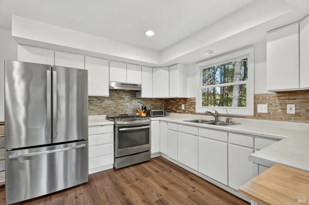 1211 Maize Way Willits, CA 95490