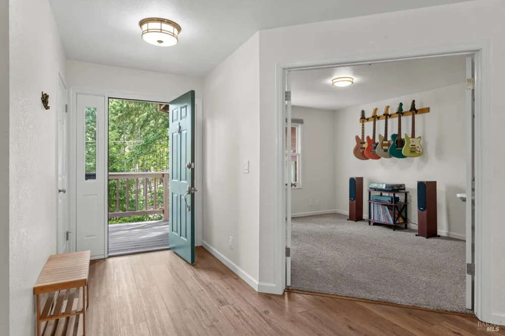 1211 Maize Way Willits, CA 95490