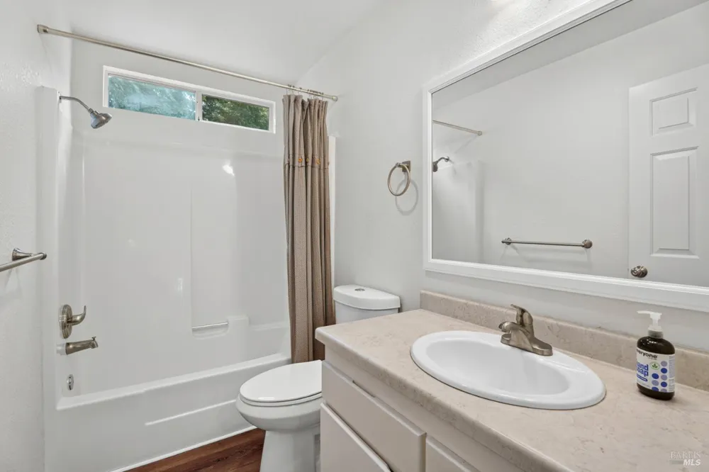 1211 Maize Way Willits, CA 95490