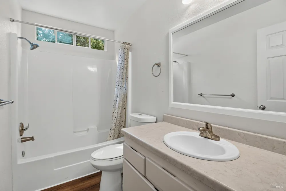 1211 Maize Way Willits, CA 95490