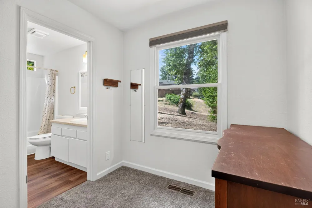 1211 Maize Way Willits, CA 95490
