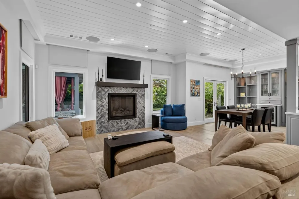 1926 Oak Circle Yountville, CA 94599