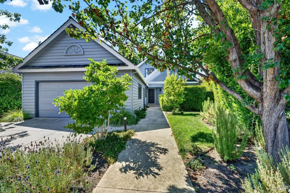 1926 Oak Circle Yountville, CA 94599