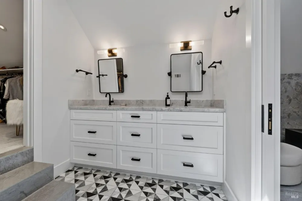 1926 Oak Circle Yountville, CA 94599