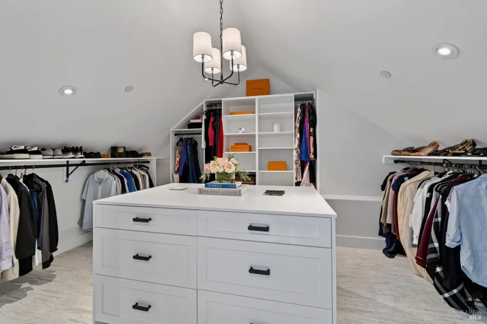 1926 Oak Circle Yountville, CA 94599