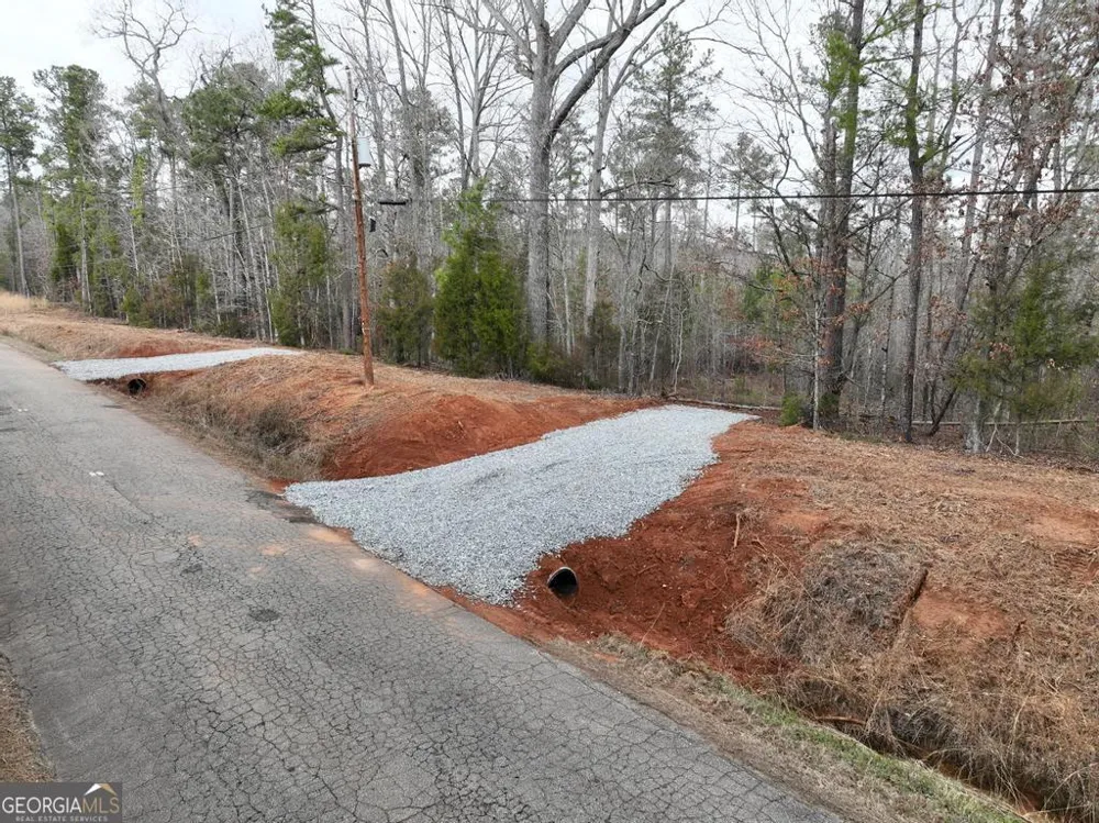 183 Rock Creek RD Flovilla, GA 30216