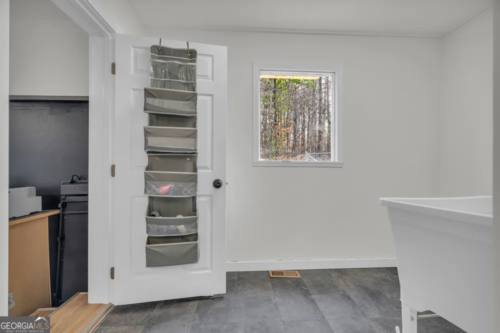 156 White Pine RD Toccoa, GA 30577