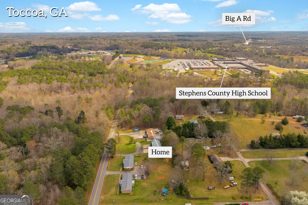 156 White Pine RD Toccoa, GA 30577