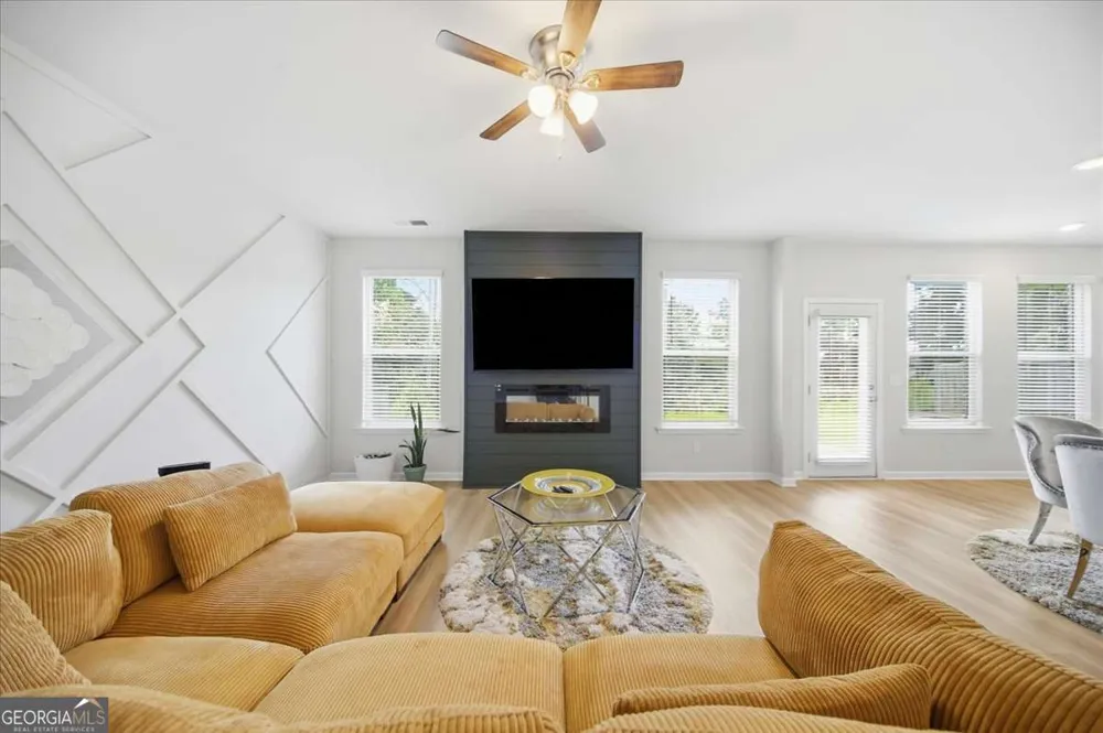 2116 Cadenza CIR Dacula, GA 30019