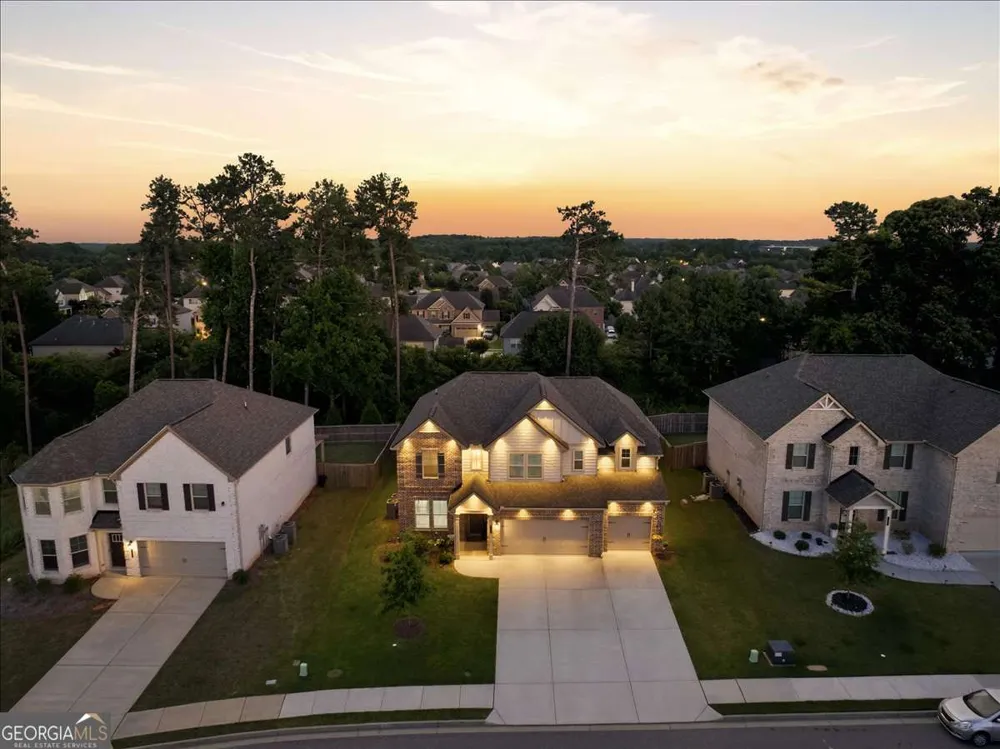 2116 Cadenza CIR Dacula, GA 30019