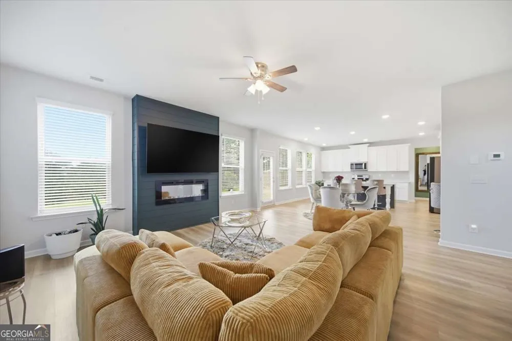 2116 Cadenza CIR Dacula, GA 30019