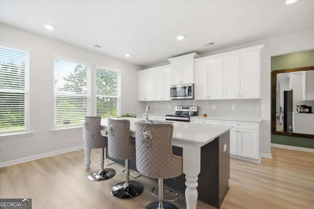 2116 Cadenza CIR Dacula, GA 30019