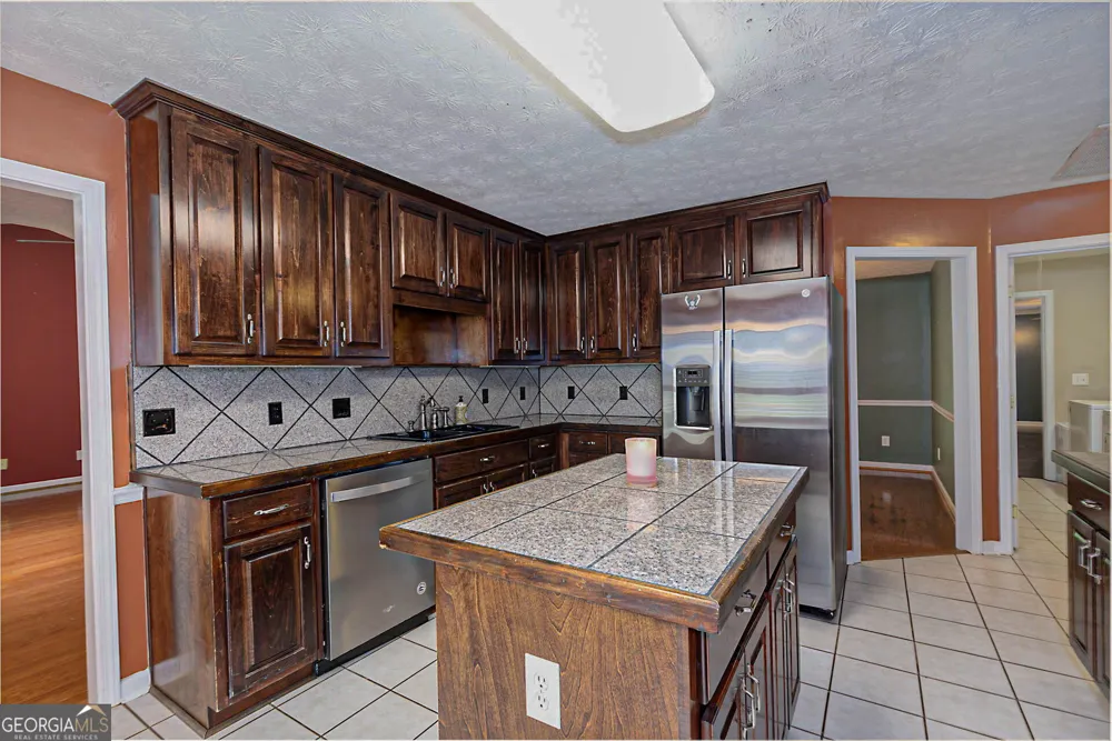 1024 Lee Road 175 Salem, AL 36874