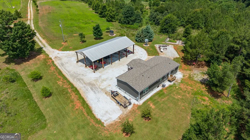 2286 Duffell Martin RD Comer, GA 30629