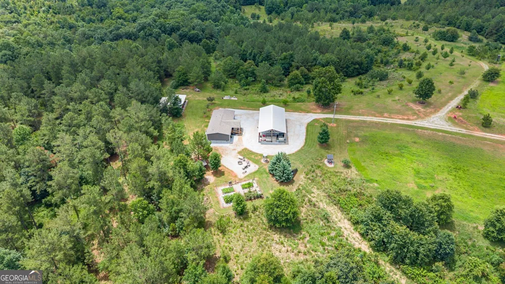 2286 Duffell Martin RD Comer, GA 30629