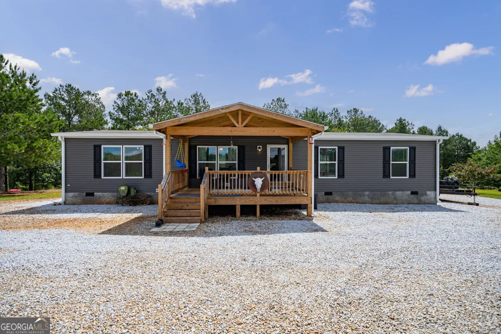 2286 Duffell Martin RD Comer, GA 30629
