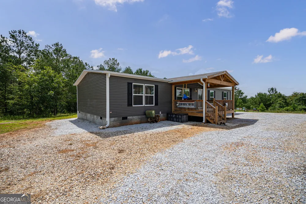 2286 Duffell Martin RD Comer, GA 30629