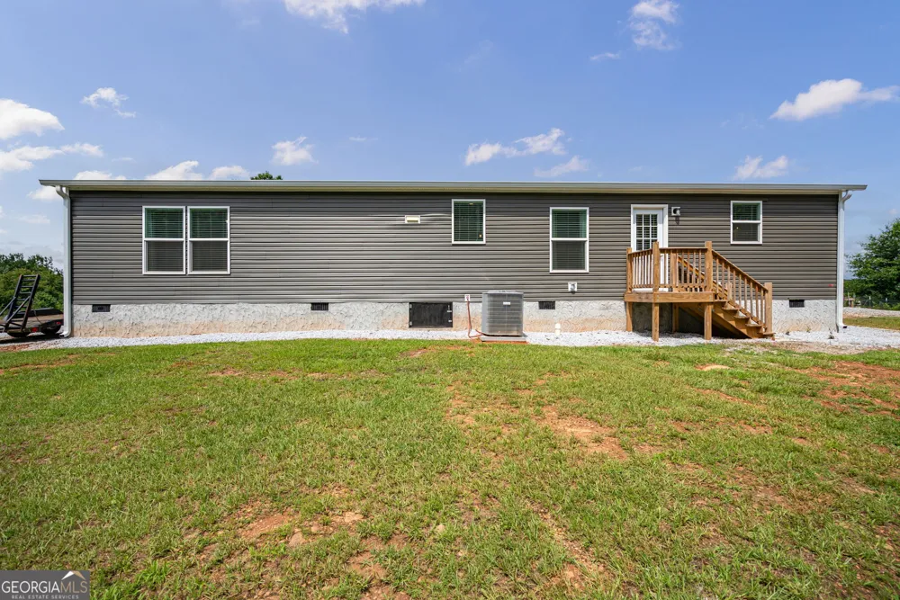 2286 Duffell Martin RD Comer, GA 30629