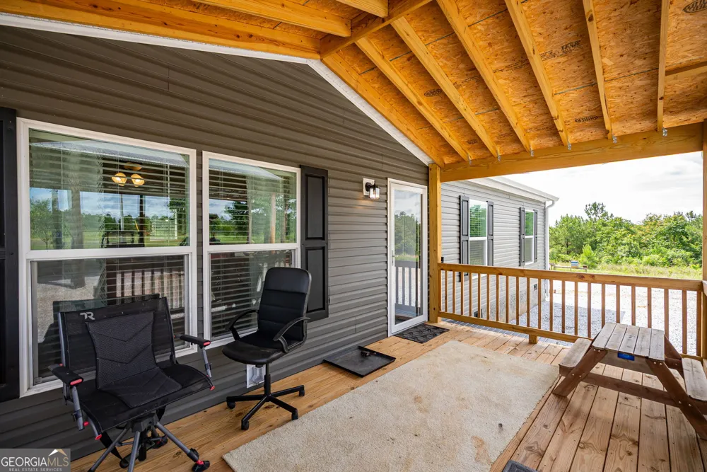 2286 Duffell Martin RD Comer, GA 30629