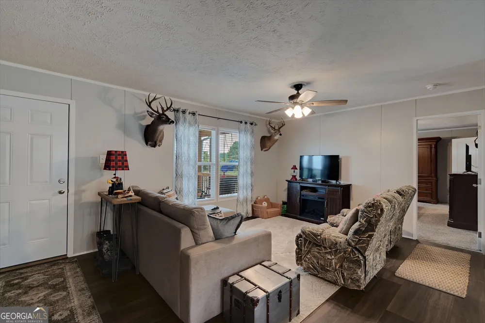 2286 Duffell Martin RD Comer, GA 30629