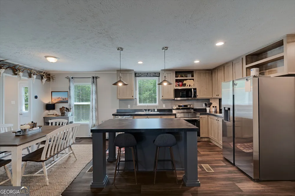 2286 Duffell Martin RD Comer, GA 30629