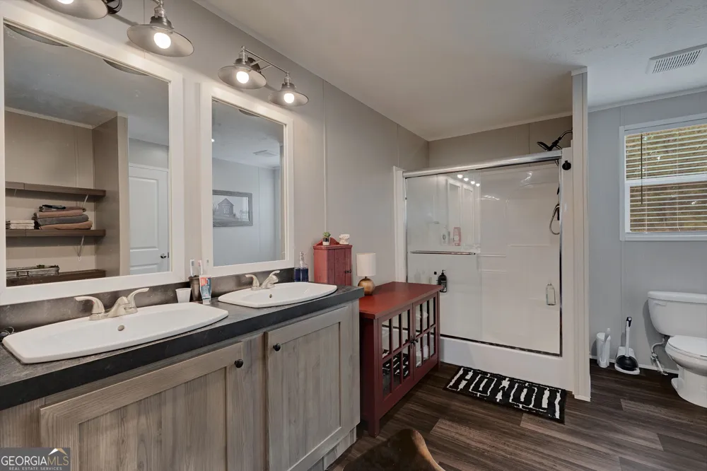 2286 Duffell Martin RD Comer, GA 30629