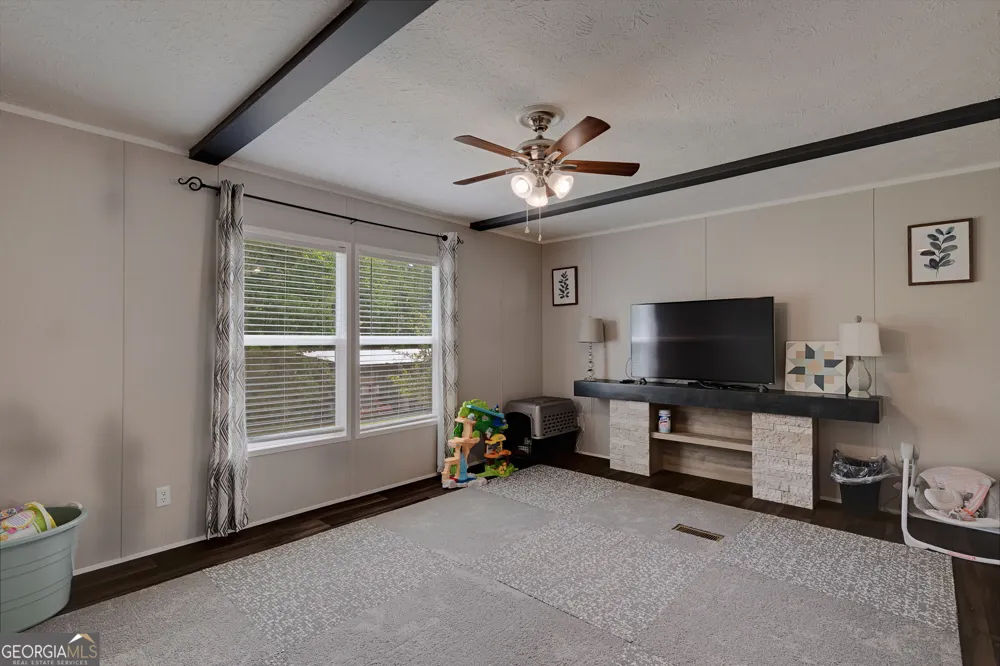 2286 Duffell Martin RD Comer, GA 30629