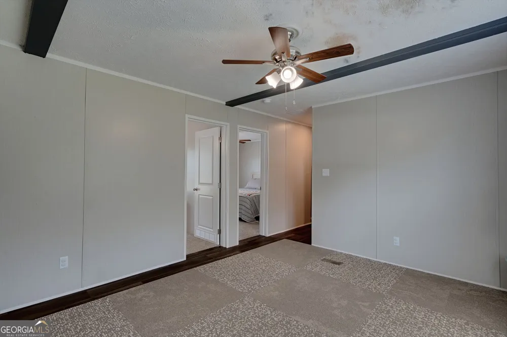 2286 Duffell Martin RD Comer, GA 30629