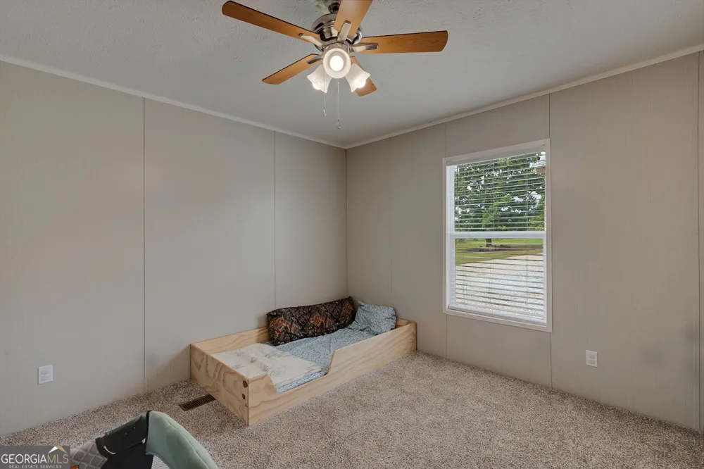 2286 Duffell Martin RD Comer, GA 30629