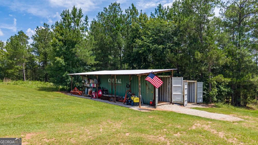 2286 Duffell Martin RD Comer, GA 30629