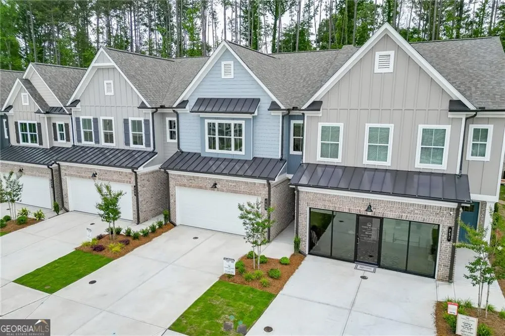 761 Woods Chapel RD Sugar Hill, GA 30518