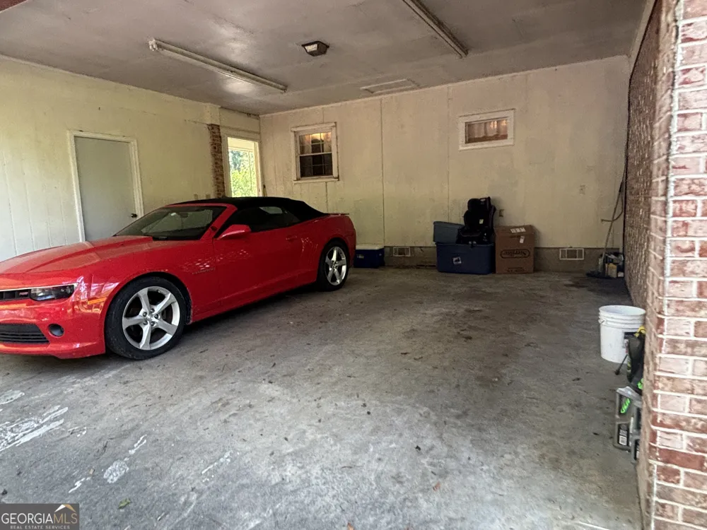 152 Crest DR Cochran, GA 31014