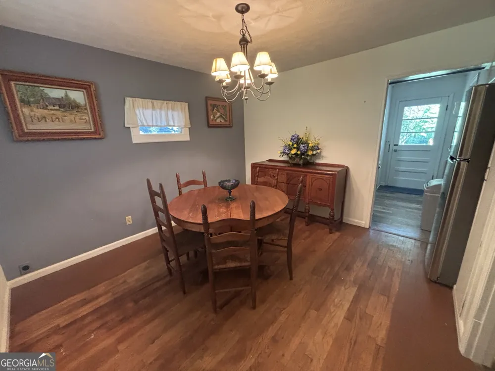 152 Crest DR Cochran, GA 31014