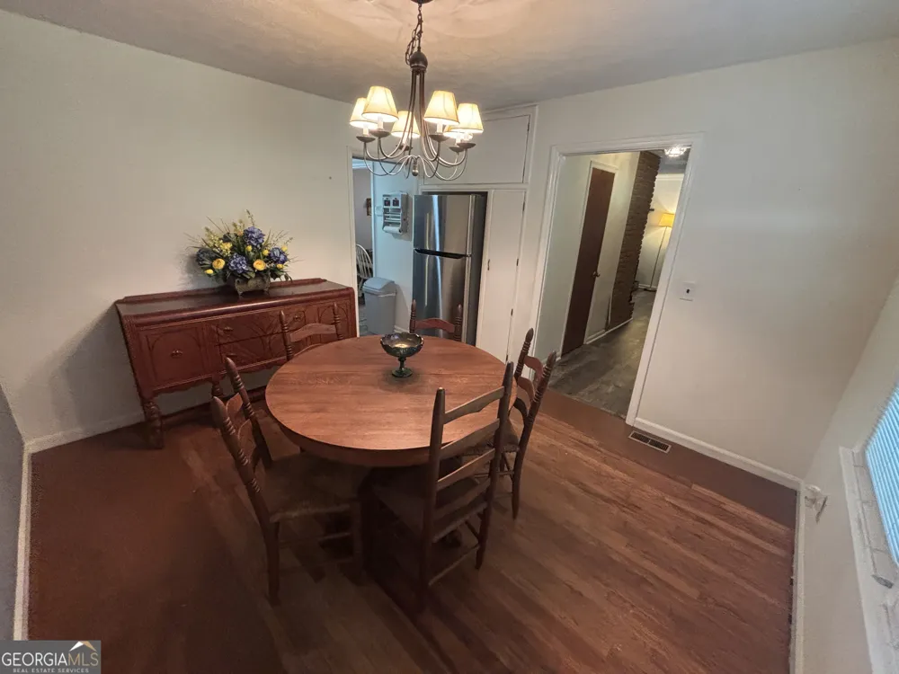 152 Crest DR Cochran, GA 31014