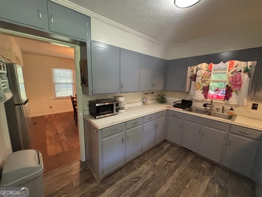 152 Crest DR Cochran, GA 31014