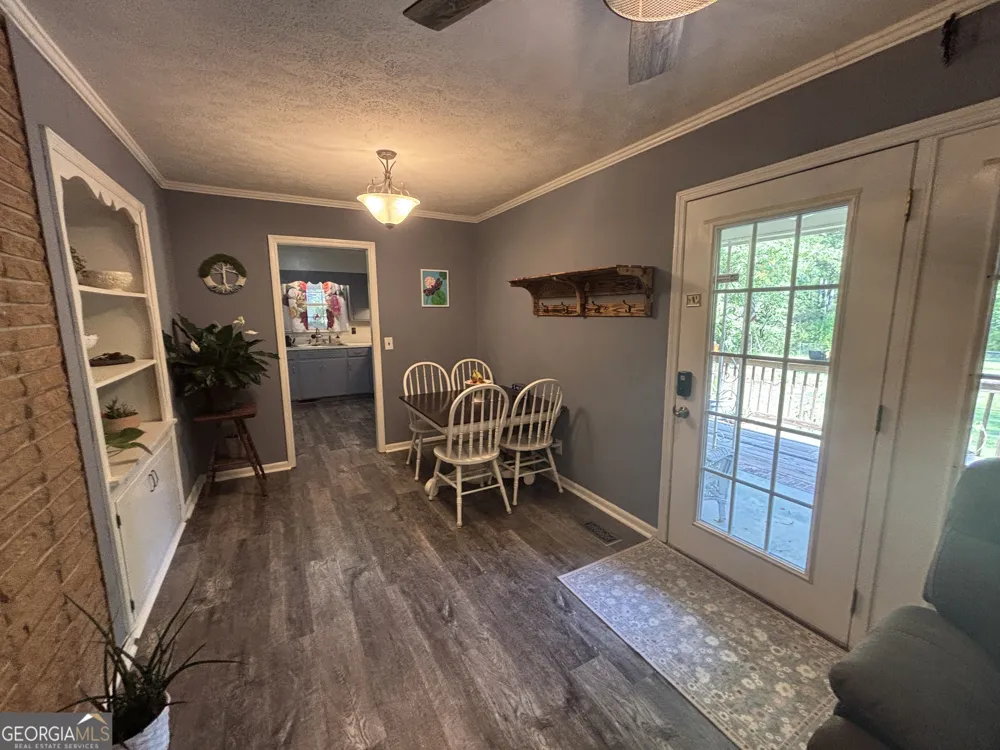 152 Crest DR Cochran, GA 31014