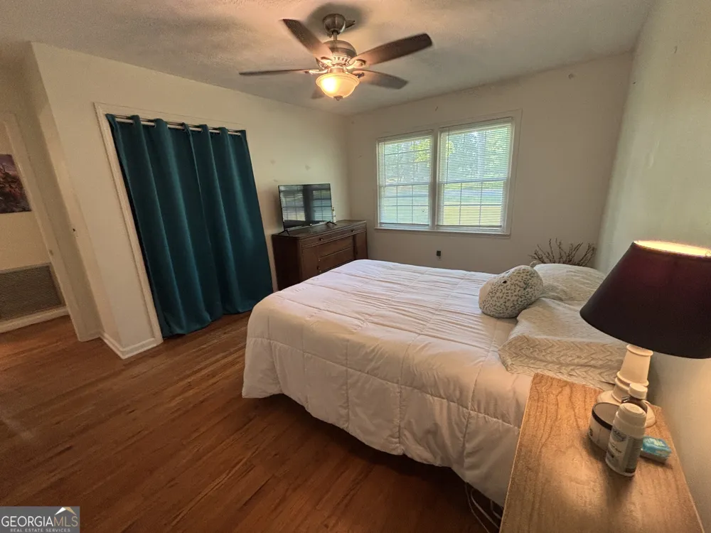 152 Crest DR Cochran, GA 31014