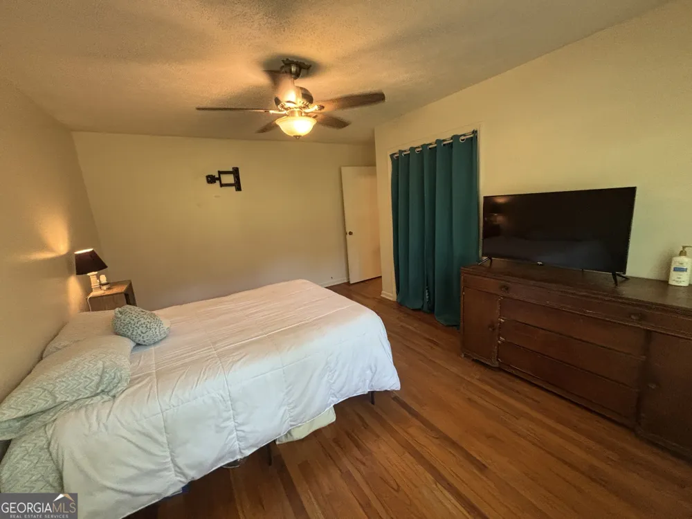 152 Crest DR Cochran, GA 31014