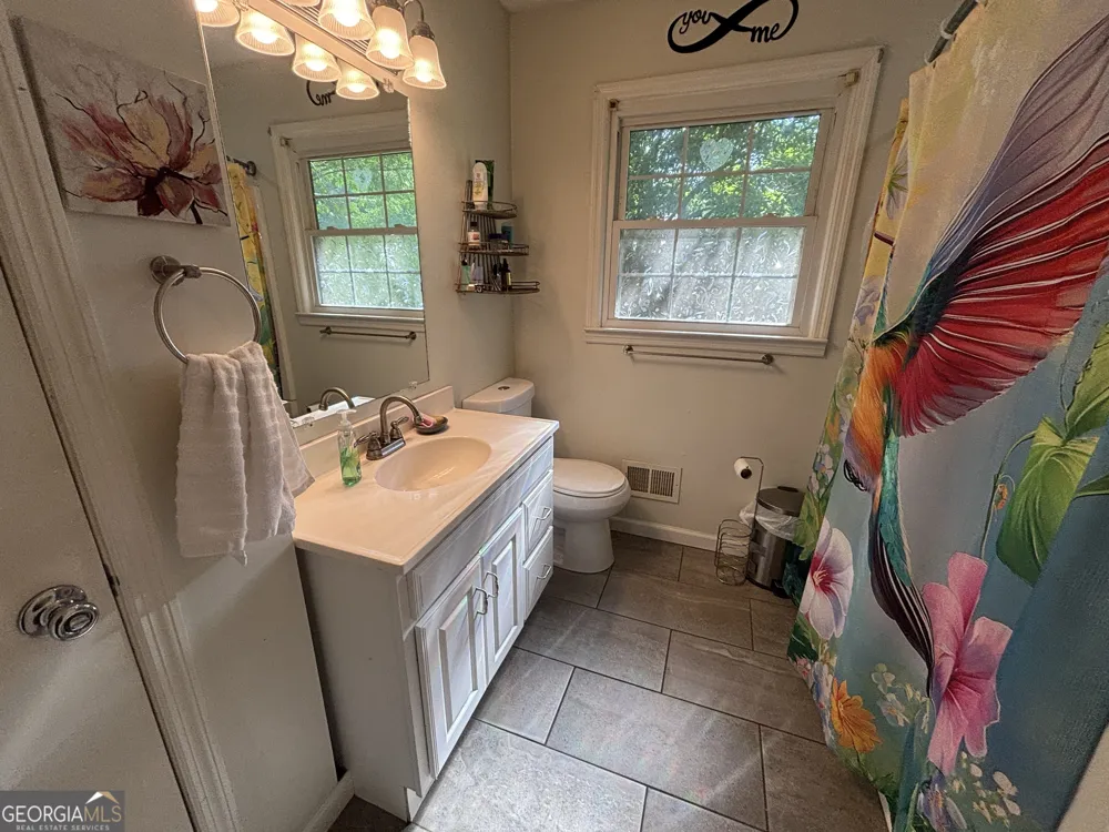 152 Crest DR Cochran, GA 31014