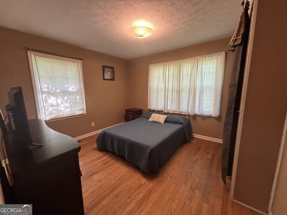 152 Crest DR Cochran, GA 31014