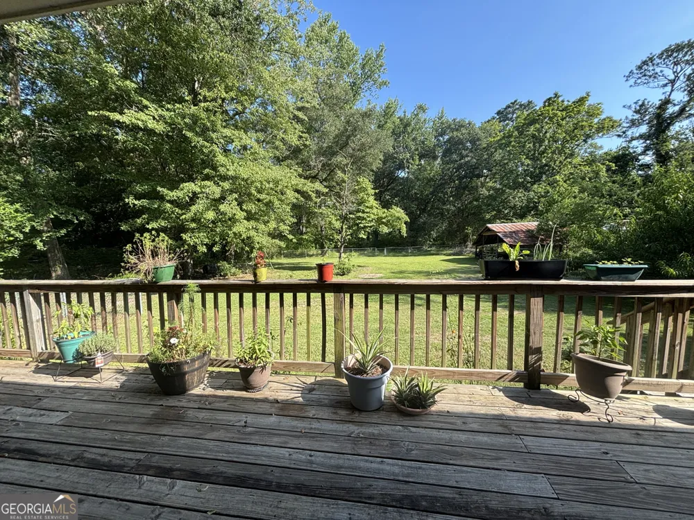 152 Crest DR Cochran, GA 31014