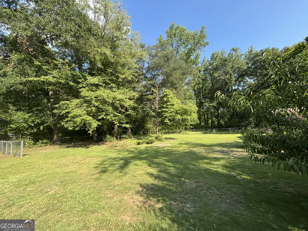 152 Crest DR Cochran, GA 31014
