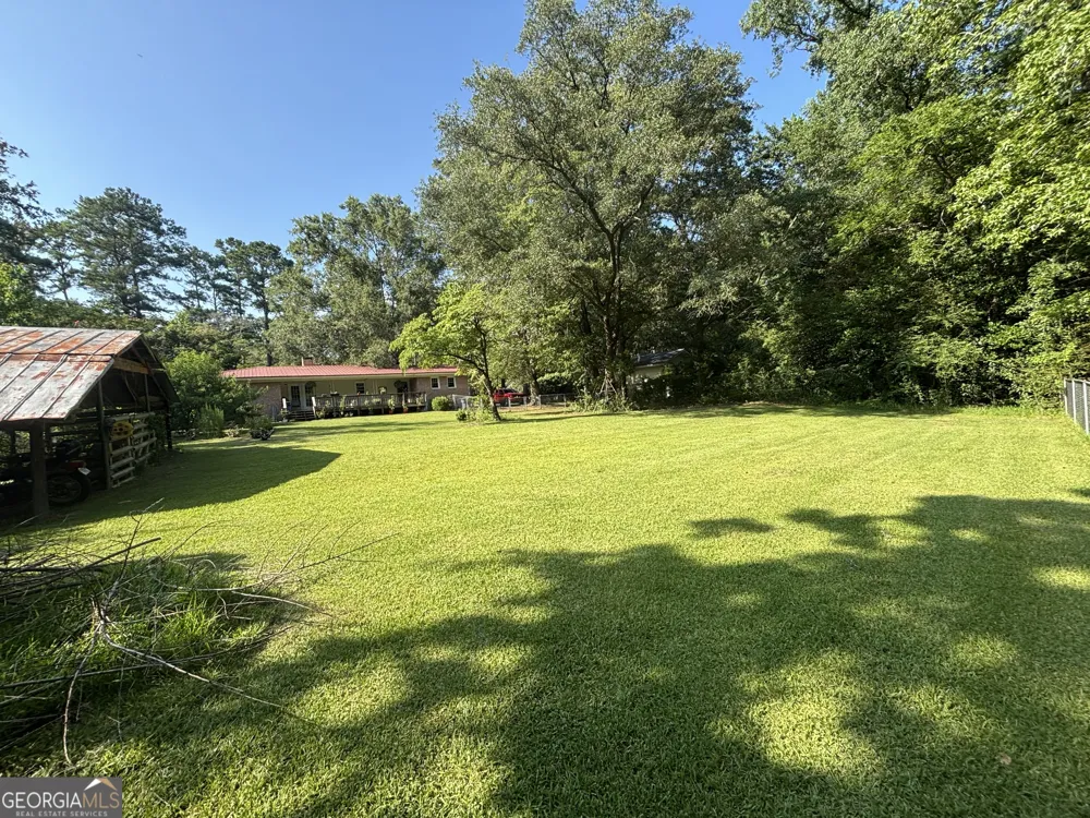 152 Crest DR Cochran, GA 31014