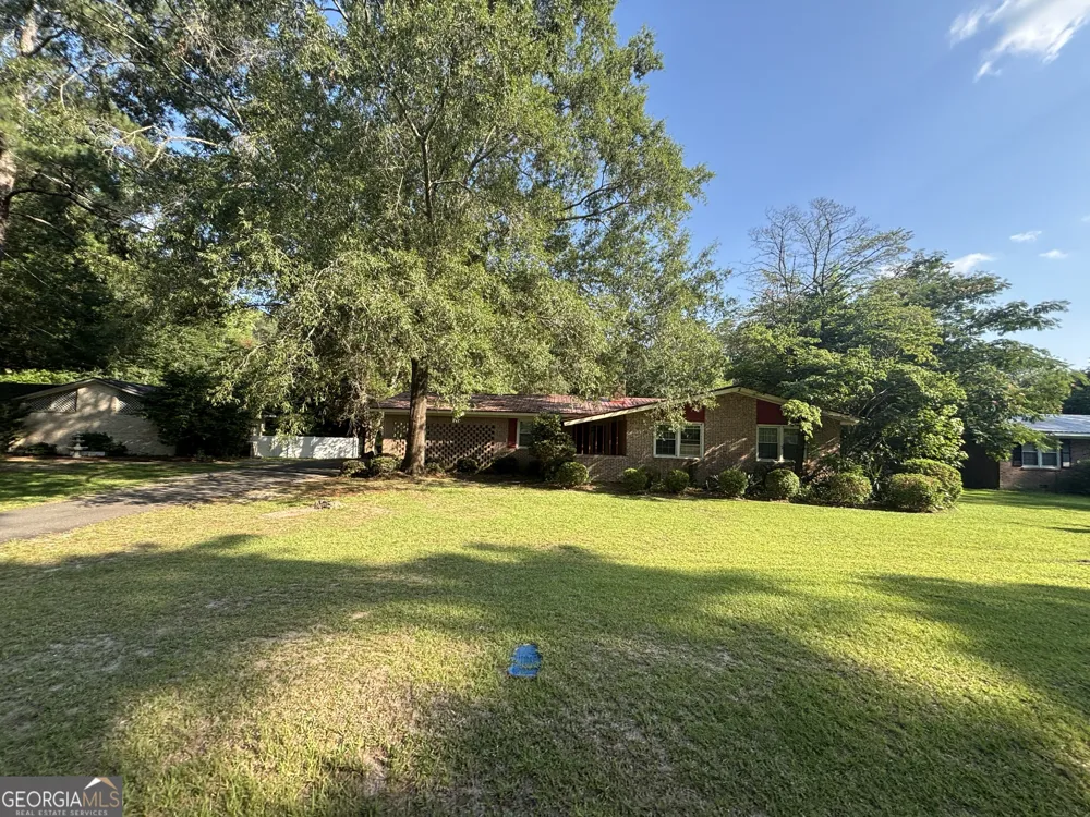 152 Crest DR Cochran, GA 31014