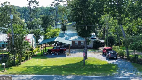 884 S Lake DR