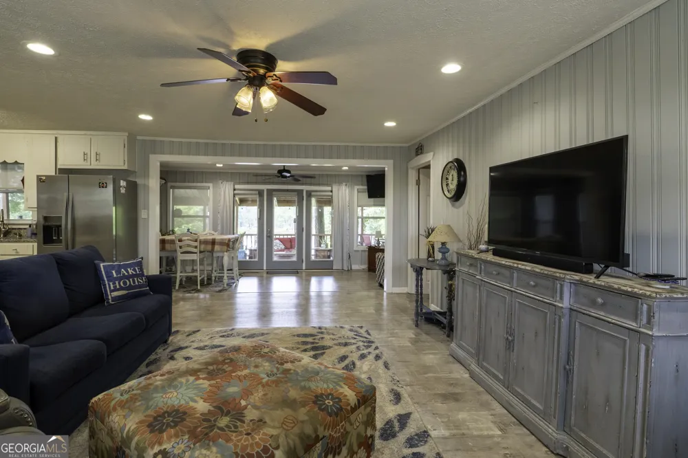884 S Lake DR East Dublin, GA 31027
