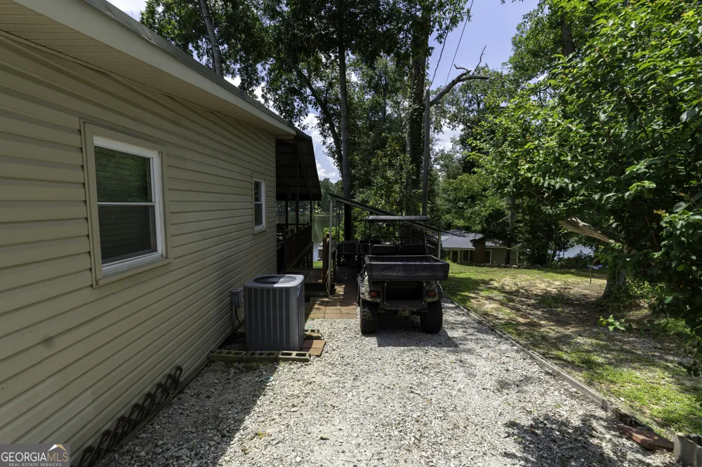 884 S Lake DR East Dublin, GA 31027