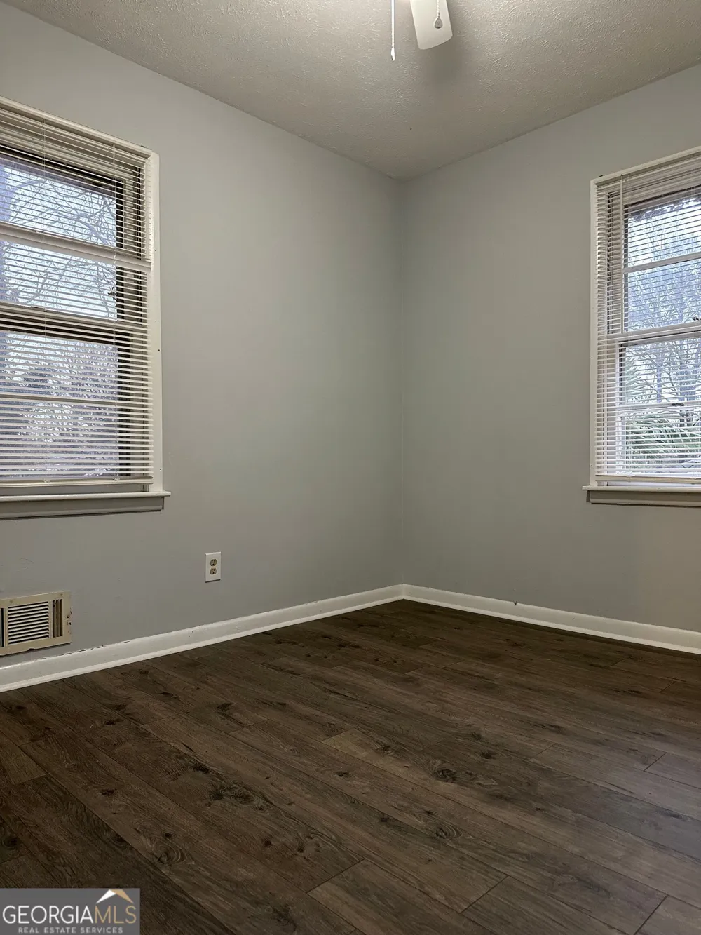 4522 Ridge DR Forest Park, GA 30297