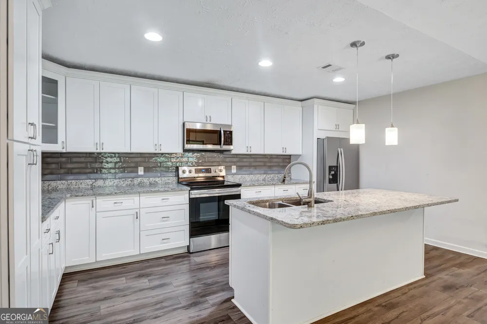 5772 Lilburn Stone Mountain RD Stone Mountain, GA 30087