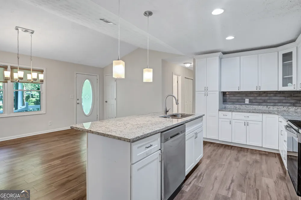 5772 Lilburn Stone Mountain RD Stone Mountain, GA 30087